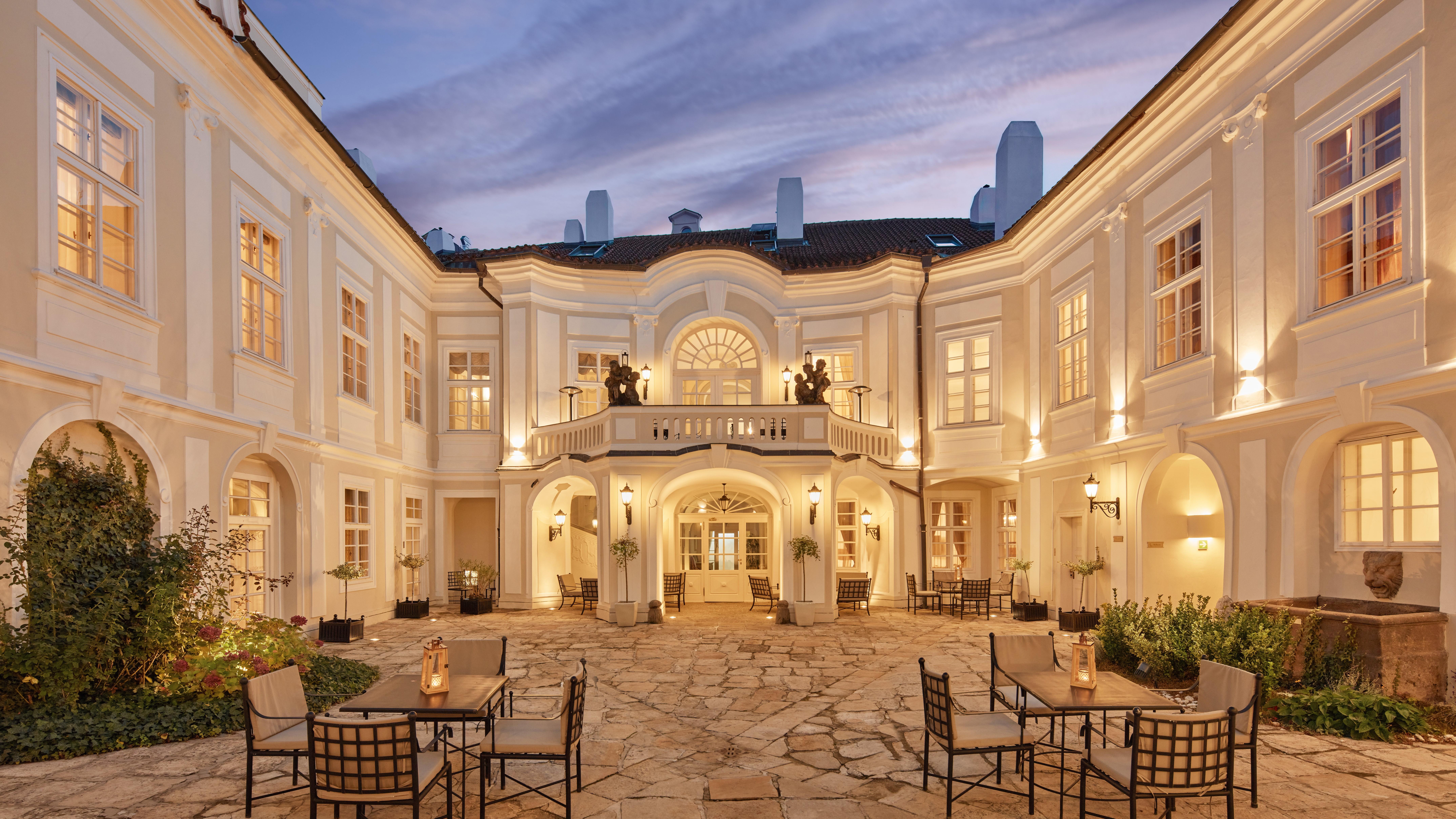 The Mozart Prague - Preferred Hotels & Resorts מראה חיצוני תמונה